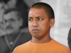 UP में योगी की हार के बाद IAS अफसरों पर गिरी गाज 37 अफसर के तबादले UP में योगी की हार के बाद IAS अफसरों पर गिरी गाज 37 अफसर के तबादले